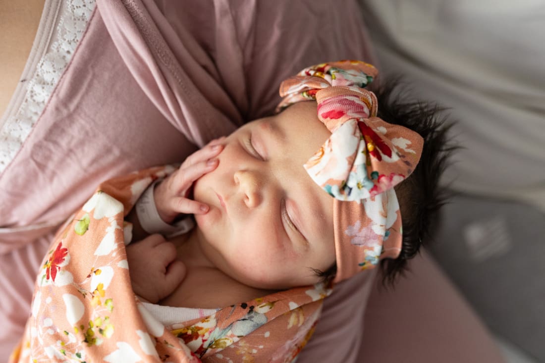 baby girl in hospital photography